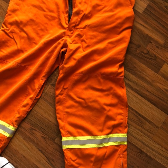 Orange jumpsuit - Picture 7 of 7
